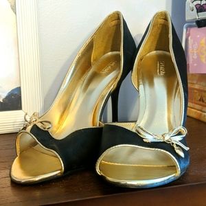 Splash golden now peep toe heels